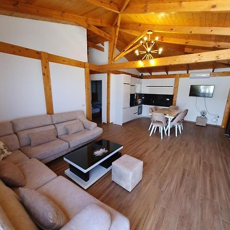 Klajdi Apartaments Sarandë Exteriör bild