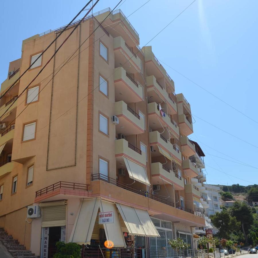 Klajdi Apartaments Sarandë Exteriör bild