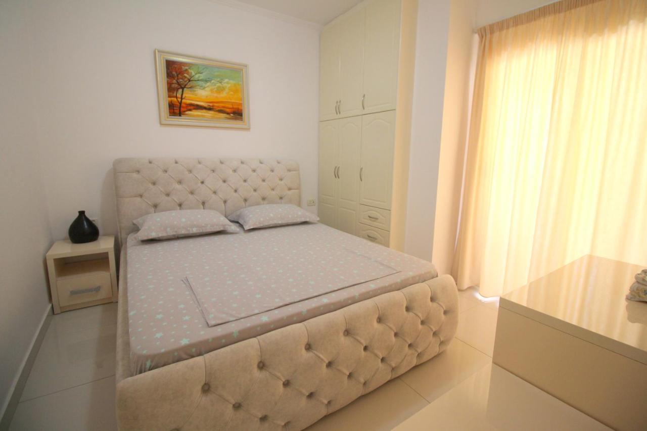 Klajdi Apartaments Sarandë Exteriör bild