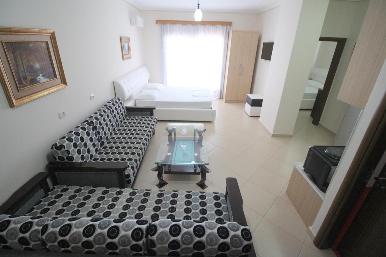 Klajdi Apartaments Sarandë Exteriör bild
