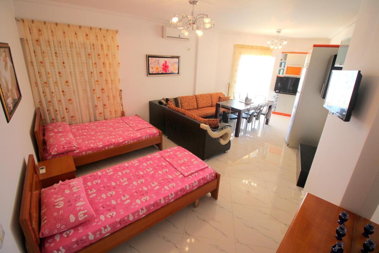 Klajdi Apartaments Sarandë Exteriör bild