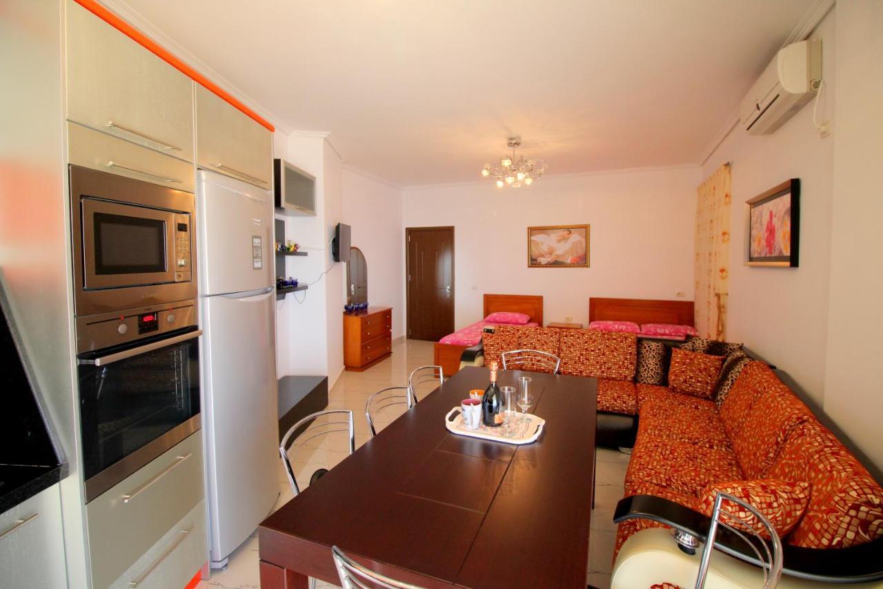 Klajdi Apartaments Sarandë Exteriör bild
