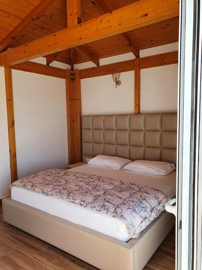 Klajdi Apartaments Sarandë Exteriör bild