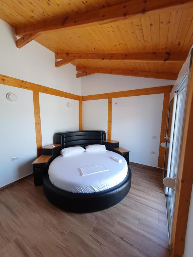Klajdi Apartaments Sarandë Exteriör bild