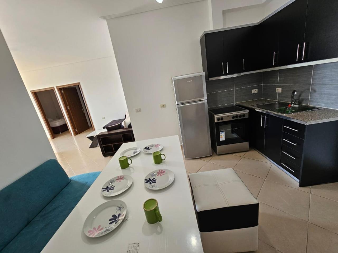Klajdi Apartaments Sarandë Exteriör bild