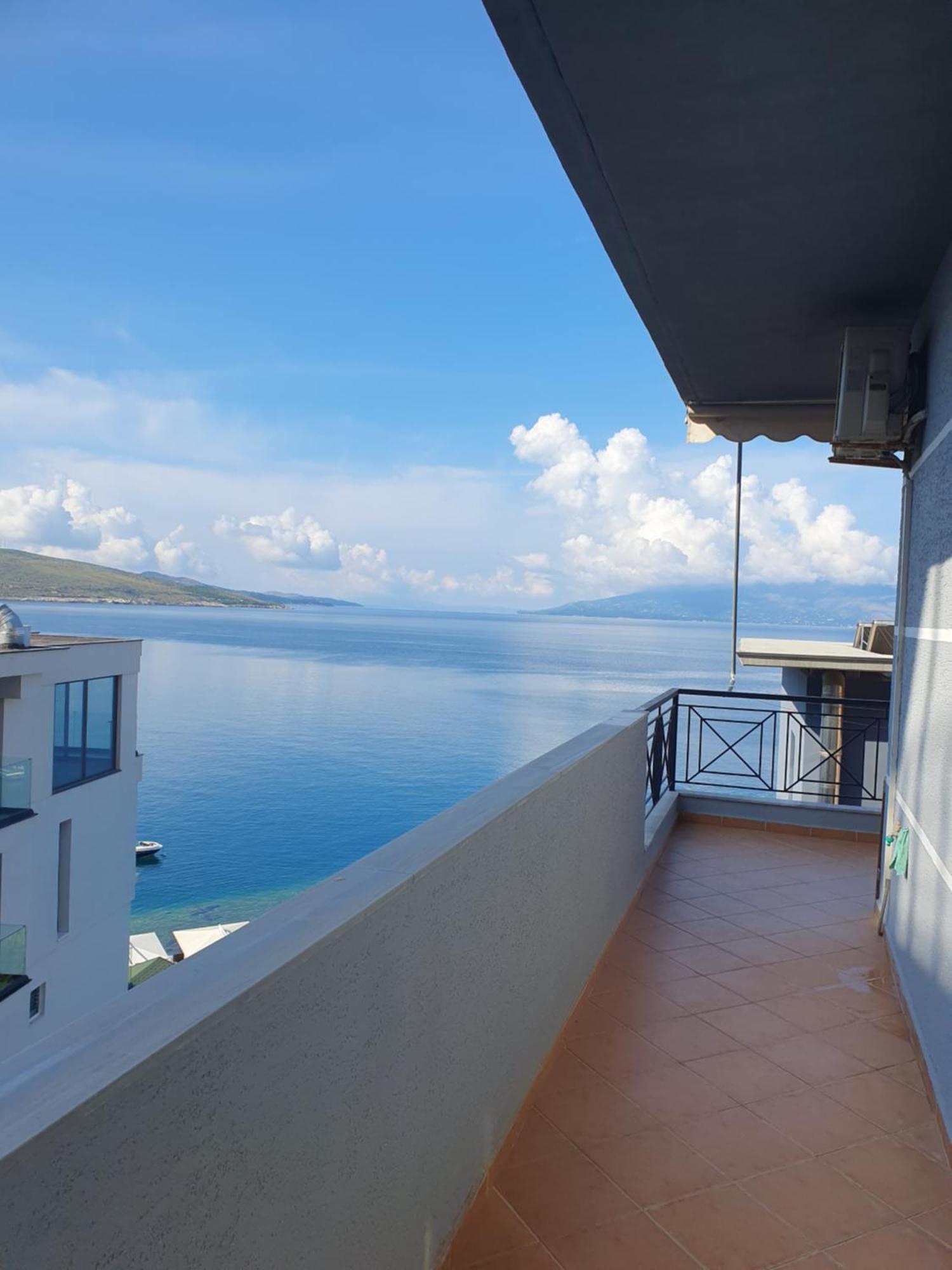 Klajdi Apartaments Sarandë Exteriör bild