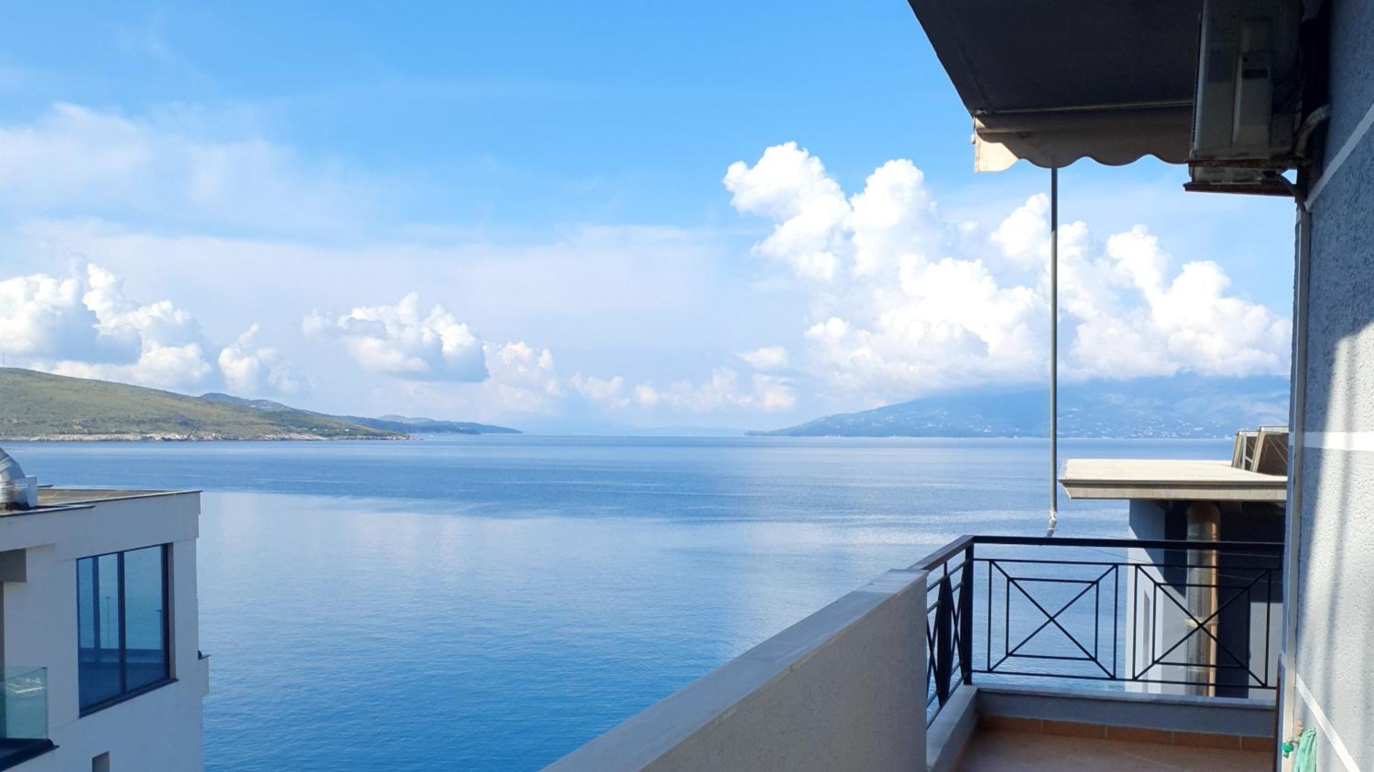 Klajdi Apartaments Sarandë Exteriör bild