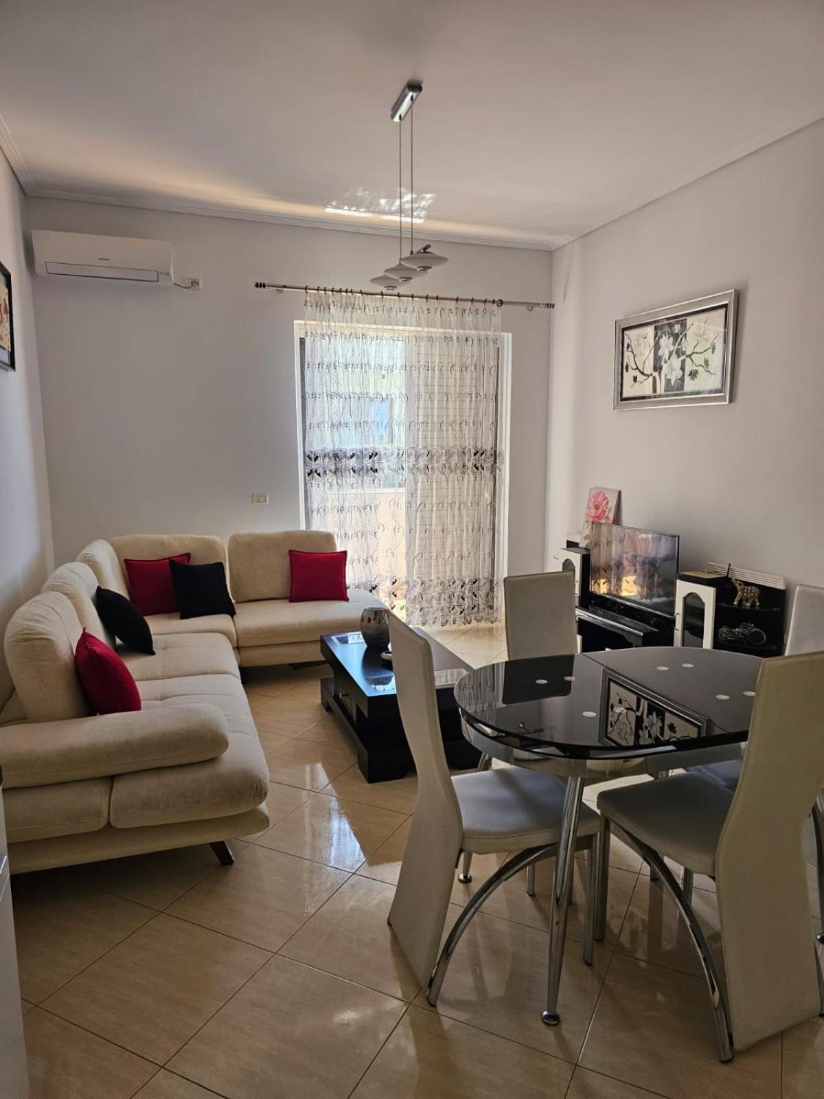 Klajdi Apartaments Sarandë Exteriör bild