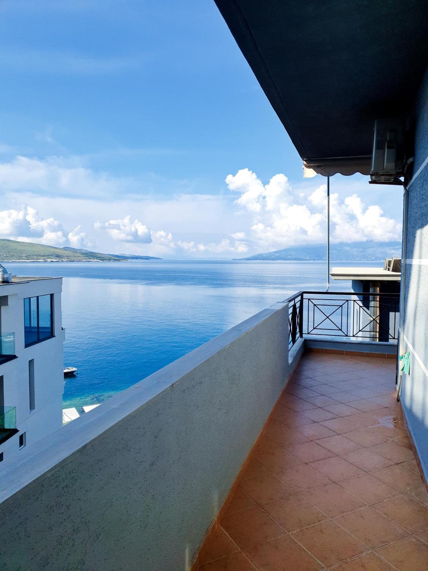 Klajdi Apartaments Sarandë Exteriör bild