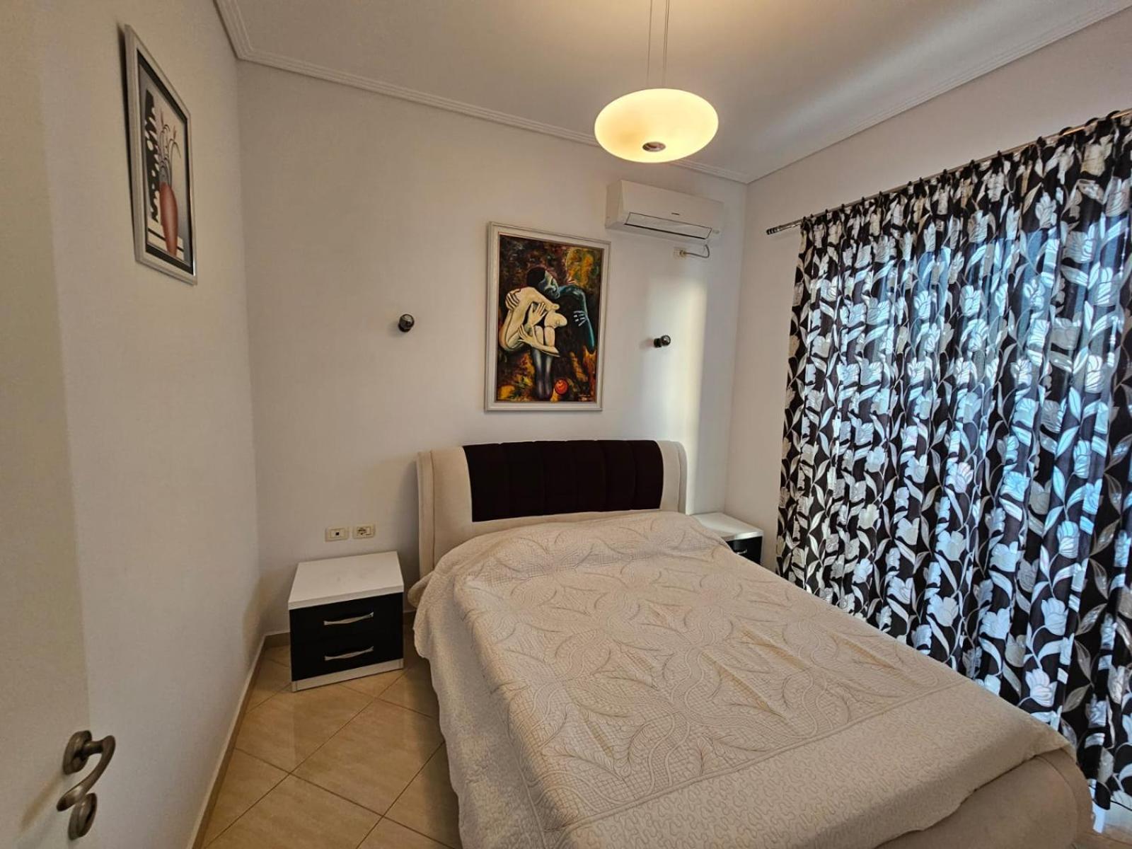 Klajdi Apartaments Sarandë Exteriör bild